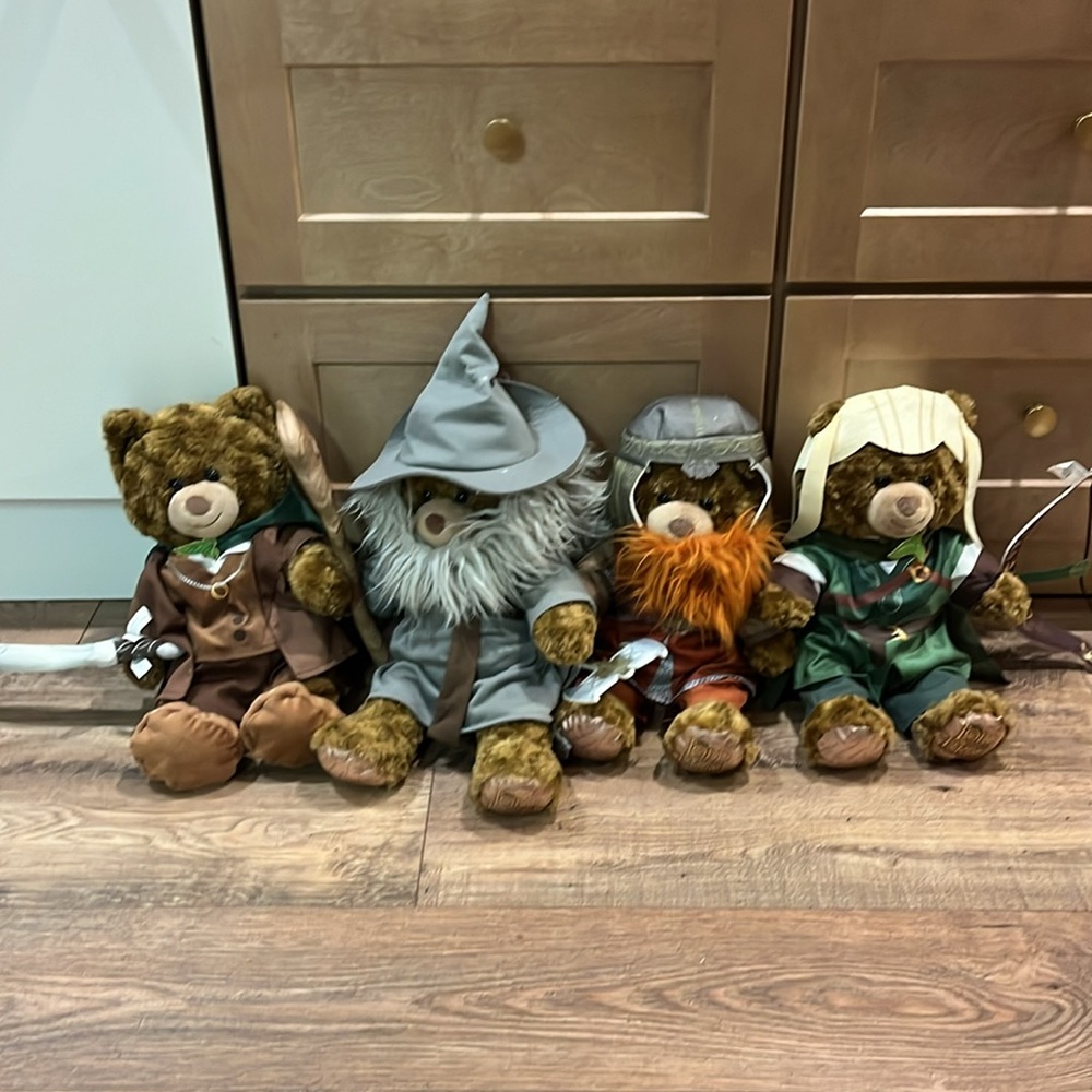 The Build-a-Bear Lord of the Rings collection - Picture 1 of 14